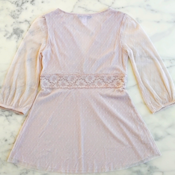 NWOT. Express 100% Nylon All Lace V-Neck Long Sleeve Blouse with Lining. - Picture 5 of 6